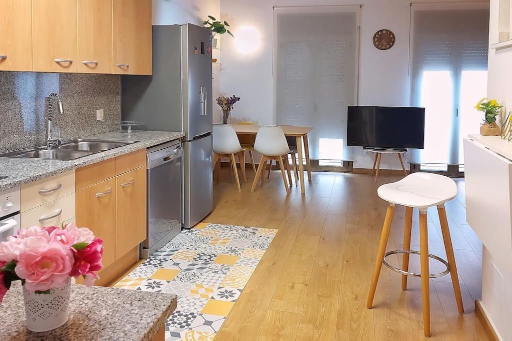 Precioso Apartamento Duplex En El Centro De Olot Apartment Exterior foto