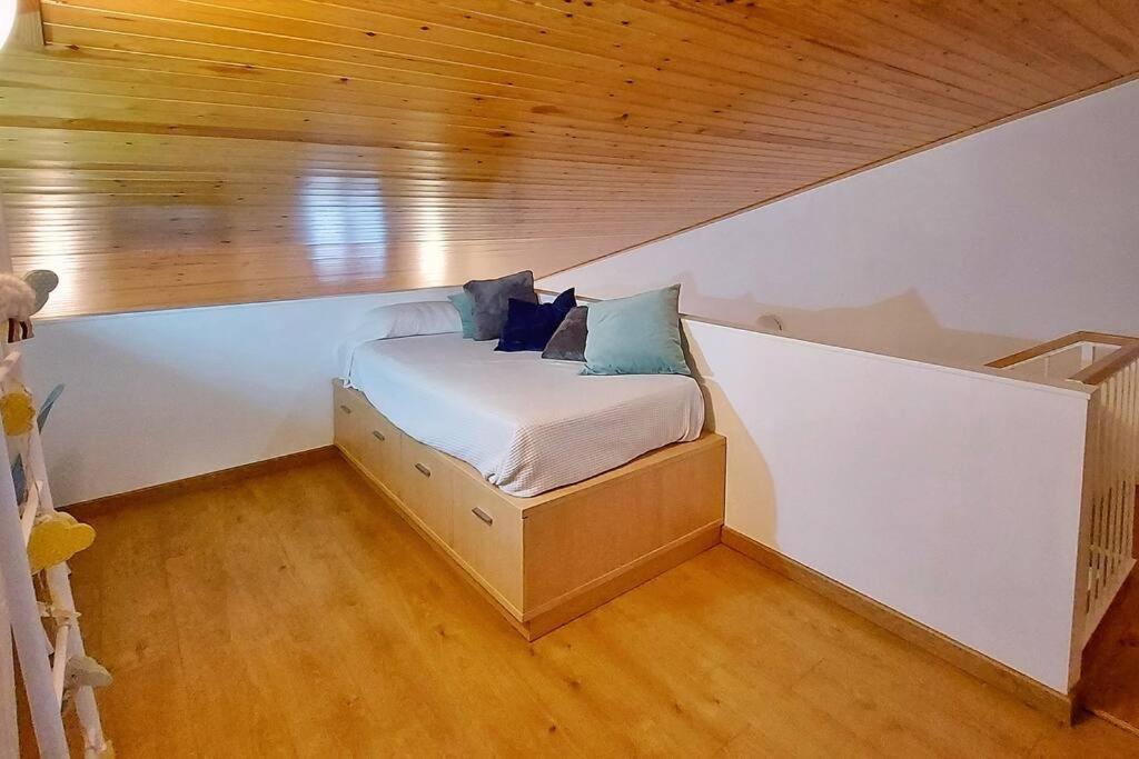 Precioso Apartamento Duplex En El Centro De Olot Apartment Exterior foto